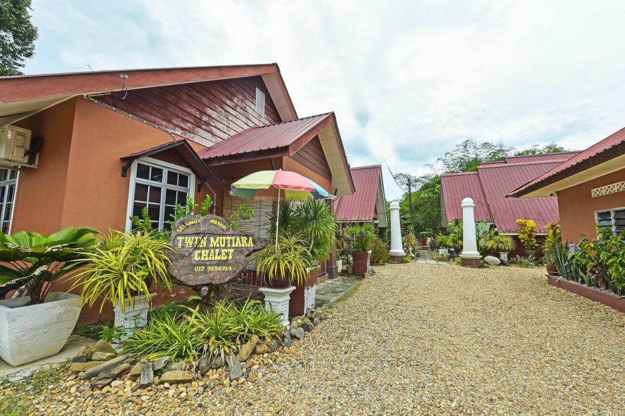 Oyo 90642 Twin Mutiara Chalet & Homestay Jeli Kültér fotó