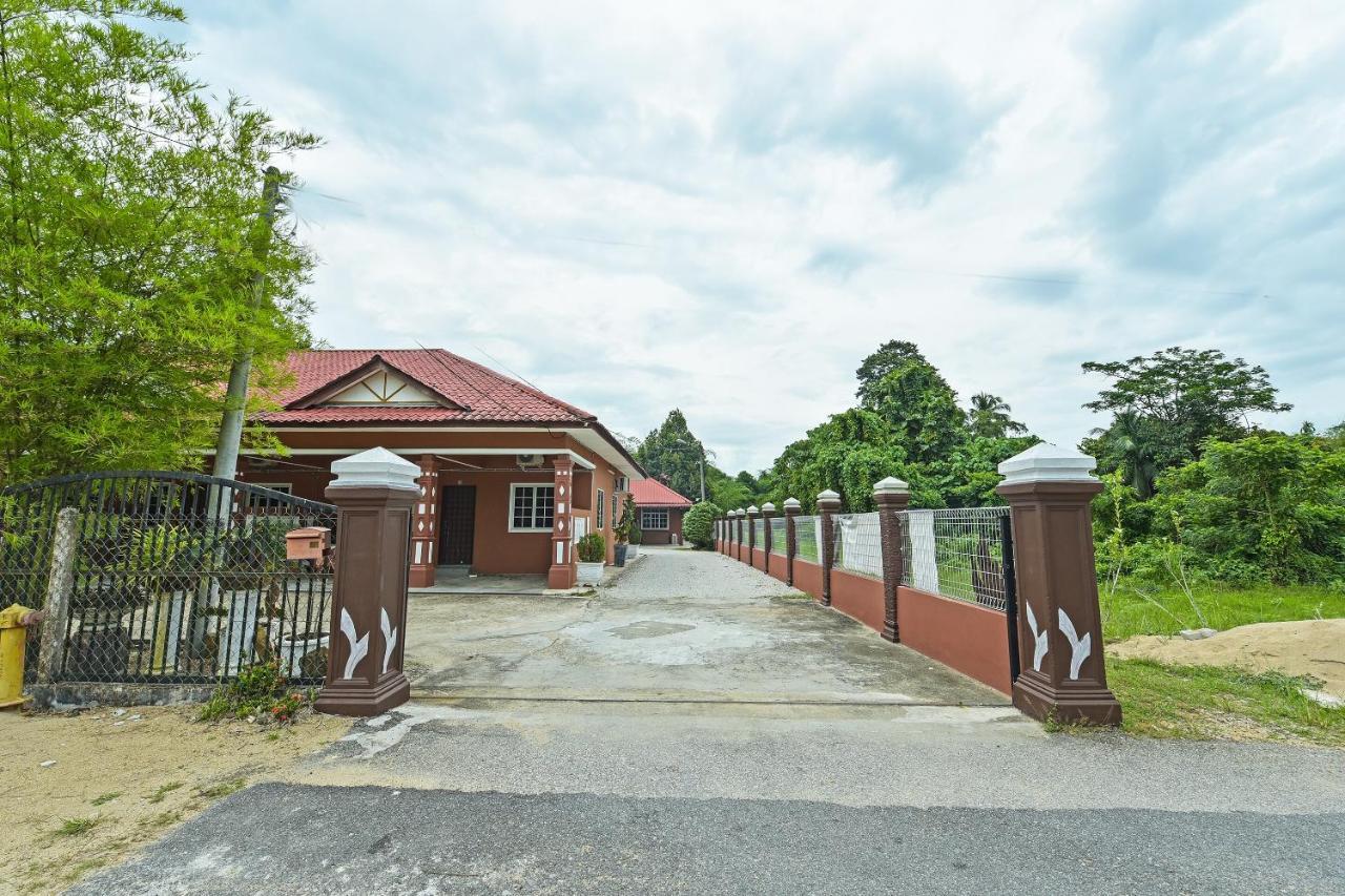 Oyo 90642 Twin Mutiara Chalet & Homestay Jeli Kültér fotó