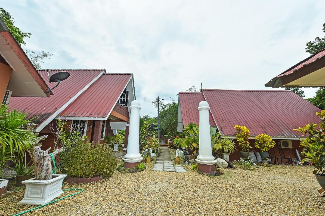 Oyo 90642 Twin Mutiara Chalet & Homestay Jeli Kültér fotó