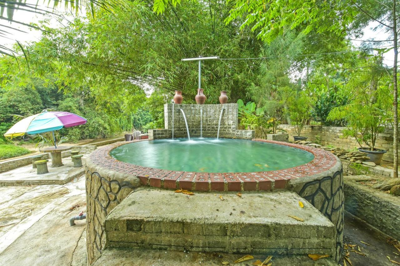 Oyo 90642 Twin Mutiara Chalet & Homestay Jeli Kültér fotó