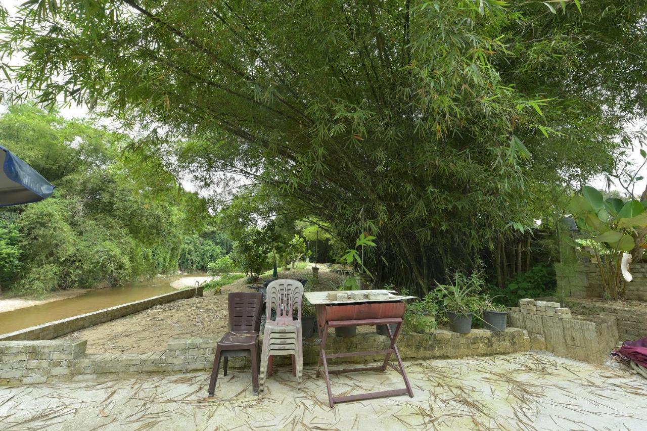 Oyo 90642 Twin Mutiara Chalet & Homestay Jeli Kültér fotó