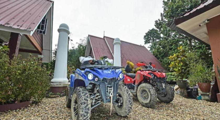 Oyo 90642 Twin Mutiara Chalet & Homestay Jeli Kültér fotó